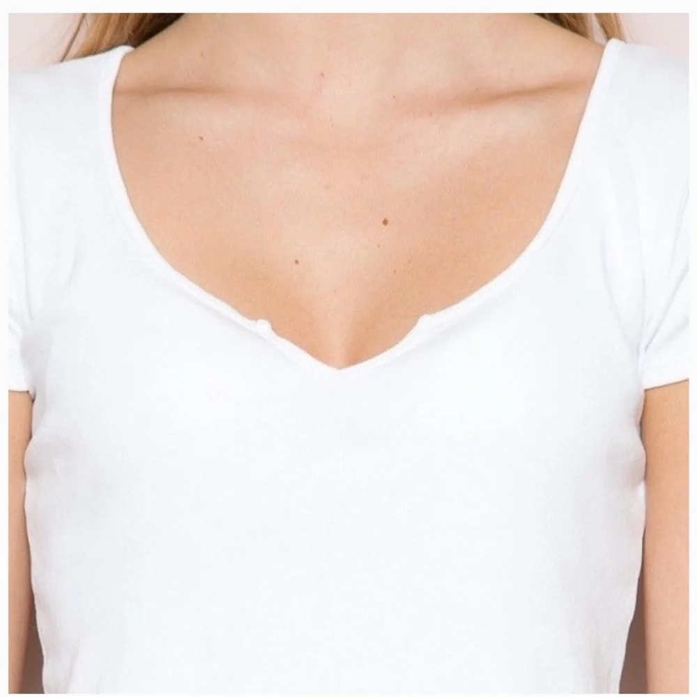 Brandy Melville J. Galt Monet / Ashlyn V Neck Crop Top in White - Picture 2 of 5